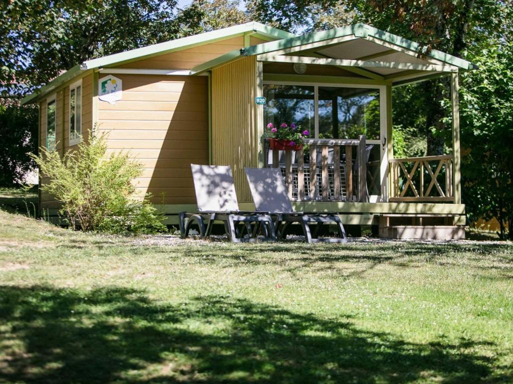 Camping Les Gorges Du Chambon Hotel Eymouthiers  Bagian luar foto